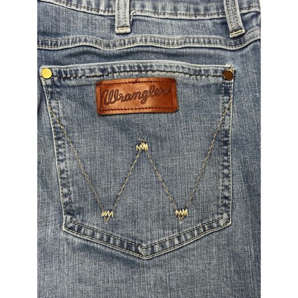 Wrangler Retro Men's Relaxed Bootcut Blue Denim Jeans - Size 34x31 - Picture 3 of 5